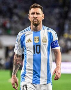 La AFA quiere que Messi esté en los próximos amistosos y prepara un nuevo homenaje