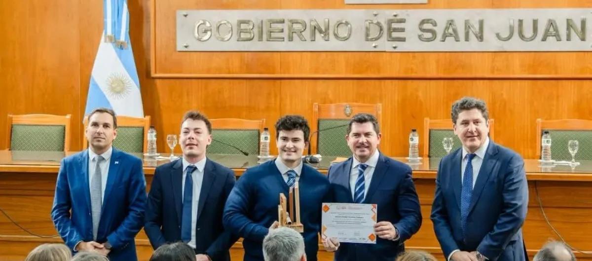 A los 25 años, un economista sanjuanino ganó un premio por su tesis sobre informalidad