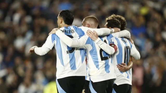 Argentina enfrenta a Burkina Faso en el Monumental