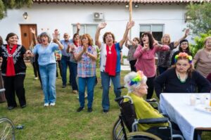 Arranca taller de Bailoterapia para adultos mayores