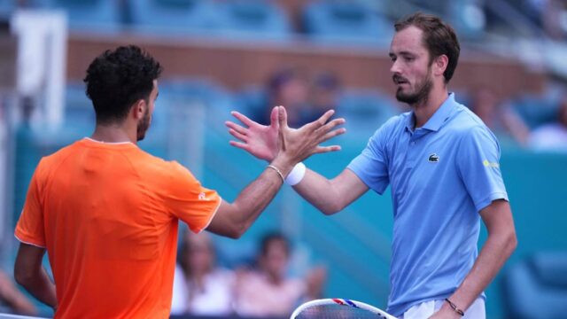 Cerúndolo y Medvedev se enfrentan por cuartos en Pekín