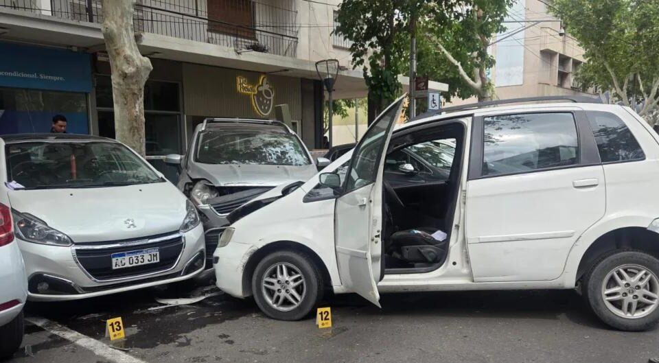 Choque violento en Capital deja a un conductor en estado reservado