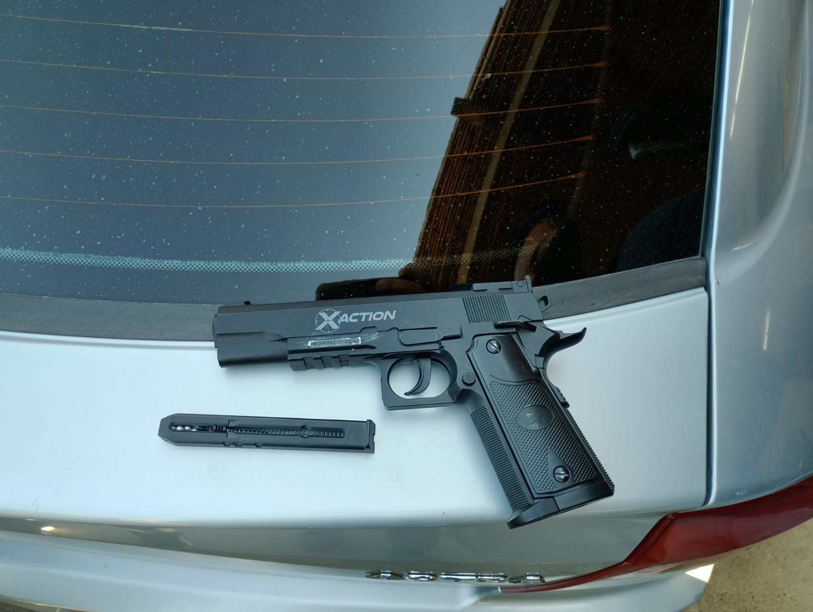 Detienen a un hombre en Rivadavia y secuestran armas de aire comprimido