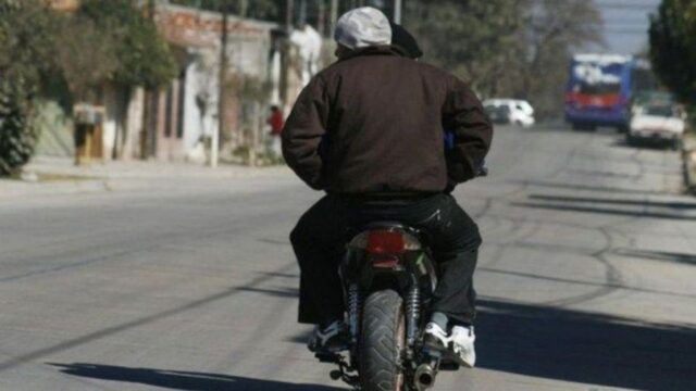 Dos motochorros asaltaron y golpearon a una jubilada en Pocito