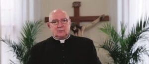 El Vaticano condena a sacerdote argentino por abusos