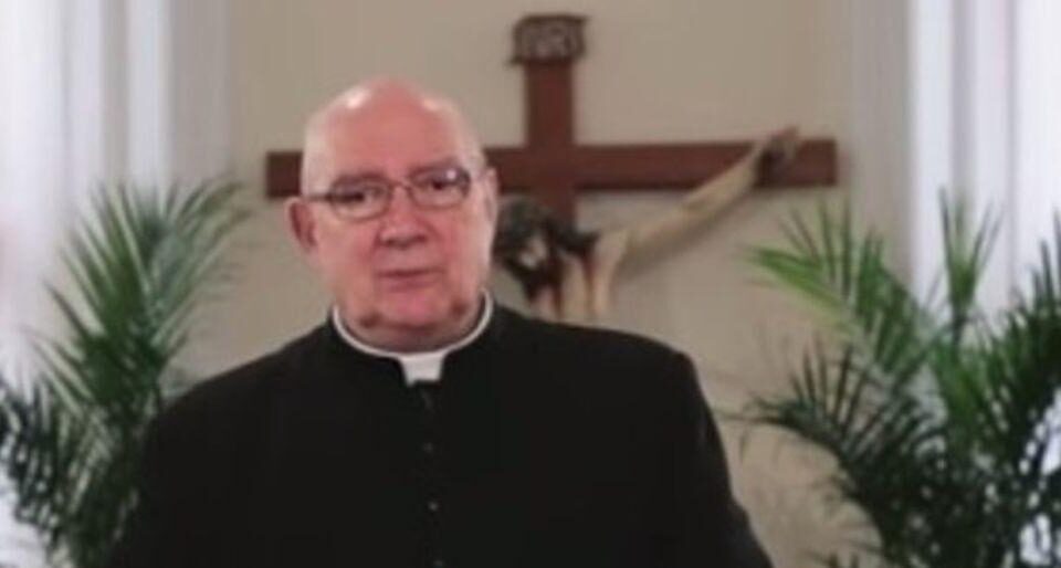El Vaticano condena a sacerdote argentino por abusos