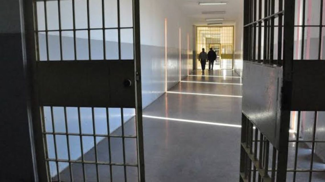 Elevan a juicio la muerte de un detenido en la cárcel de Bouwer