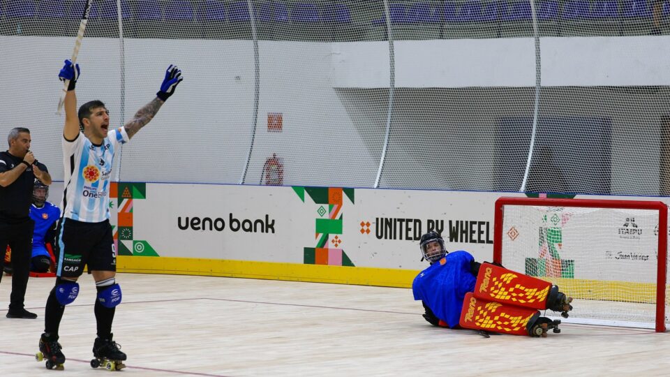 Hockey sobre patines: Argentina venció a España y va por el oro mundial