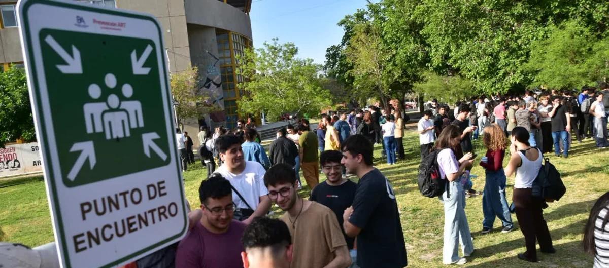 La UNSJ realizó su primer simulacro de evacuación en el CUIM