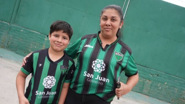 Mamás verdinegras celebraron su día en las tribunas del Pueblo Viejo