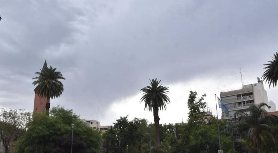 Martes inestable en San Juan con lluvia y vientos fuertes