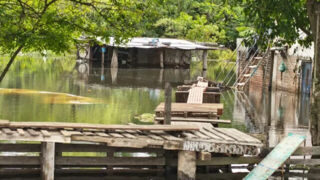 Más de 1.600 evacuados por inundaciones en Chaco y Corrientes