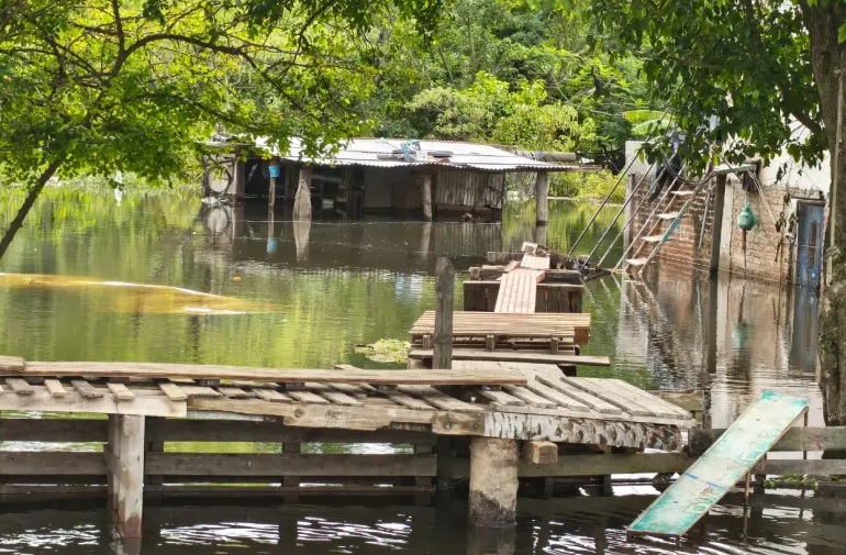 Más de 1.600 evacuados por inundaciones en Chaco y Corrientes