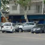 Médica auxilia a herido en choque múltiple en Capital