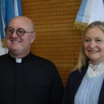 Mendoza recibió al sacerdote portugués que mezcla fe y música electrónica