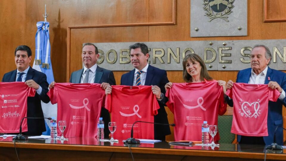 Orrego lanzó maratón para concientizar sobre cáncer de mama