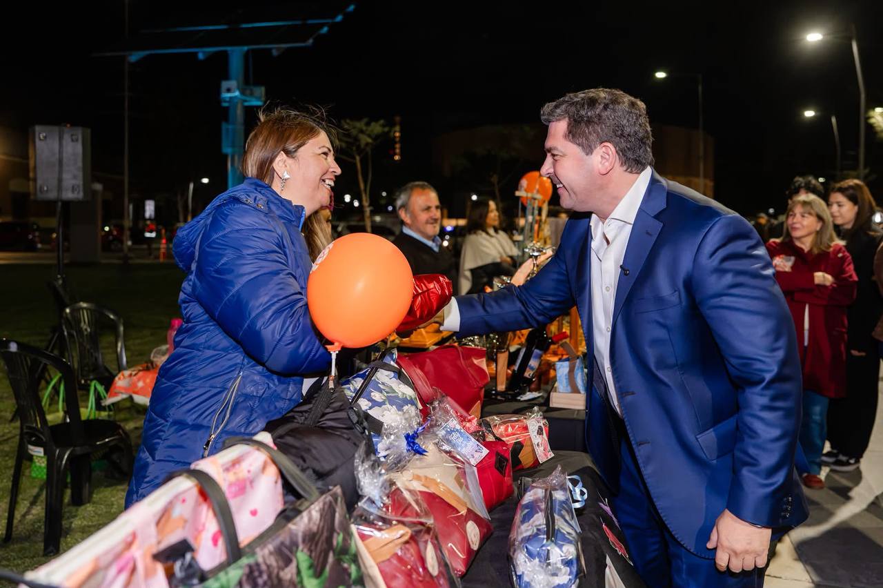 Orrego visitó la Expo Mamá en el Parque Belgrano