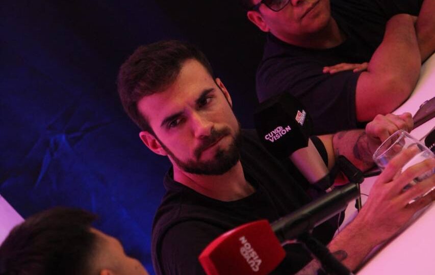Pacman se despide del boxeo enfrentando a su hermano Fito
