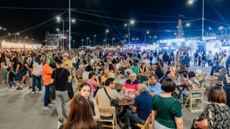 Récord de emprendedores gastronómicos en la Fiesta Nacional del Sol 2026