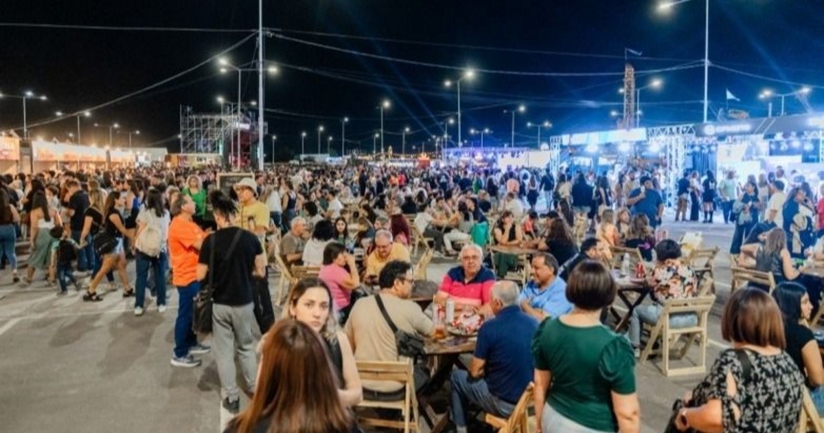 Récord de emprendedores gastronómicos en la Fiesta Nacional del Sol 2026