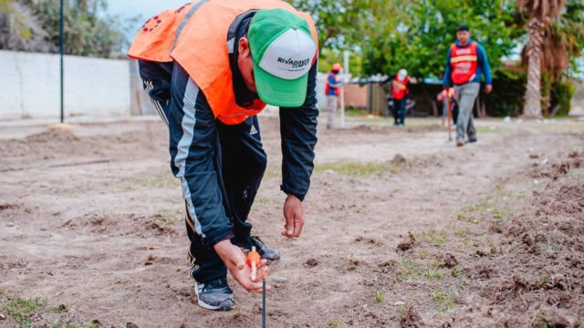 Rivadavia construye una cancha de tejo en la plaza de Marquesado