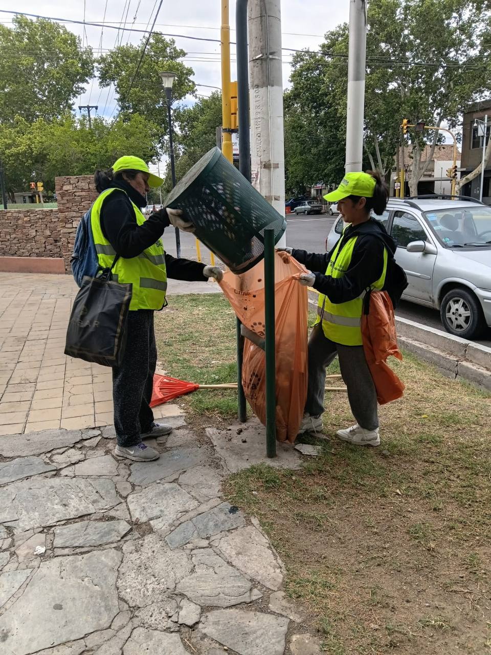 Rivadavia mantiene servicios de limpieza sin pausa durante el fin de semana