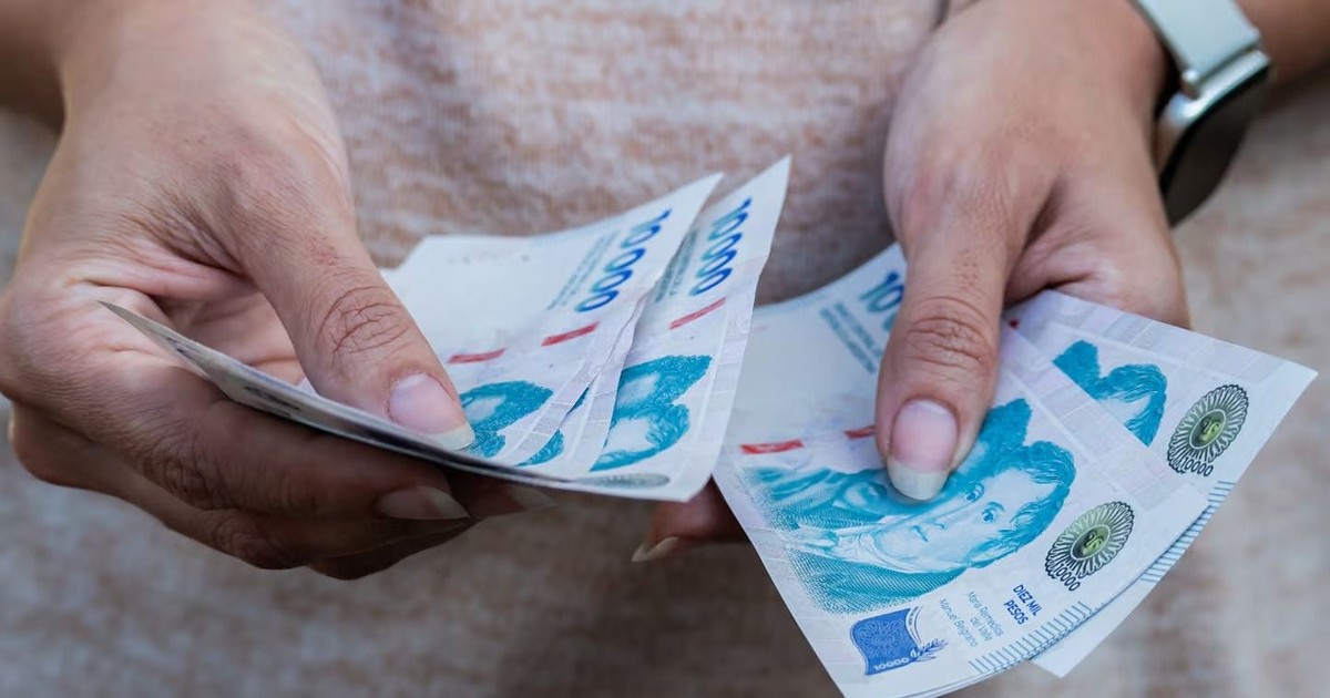 San Juan busca regular los descuentos por deuda en los salarios