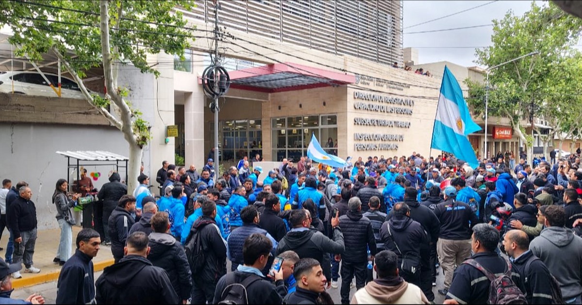 UTA enfrentará multas por el paro de colectivos sin avisar
