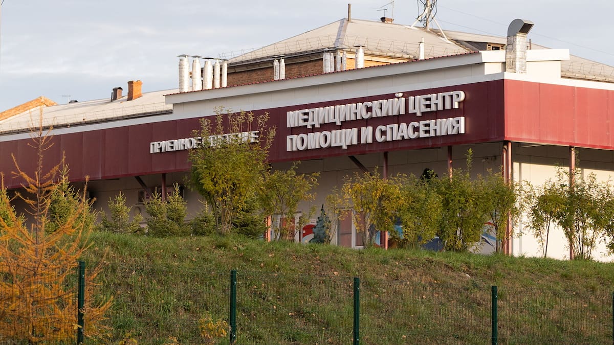 Europa monitorea el caso de una trabajadora fallecida en Siberia ante los temores por una posible peste neumónica