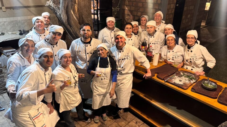 Estudiantes de cocina viajarán mil km para aprender en territorio