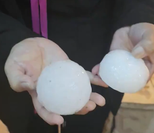 Fuerte granizo provocó daños en vehículos en Asunción y distintas ciudades de Paraguay