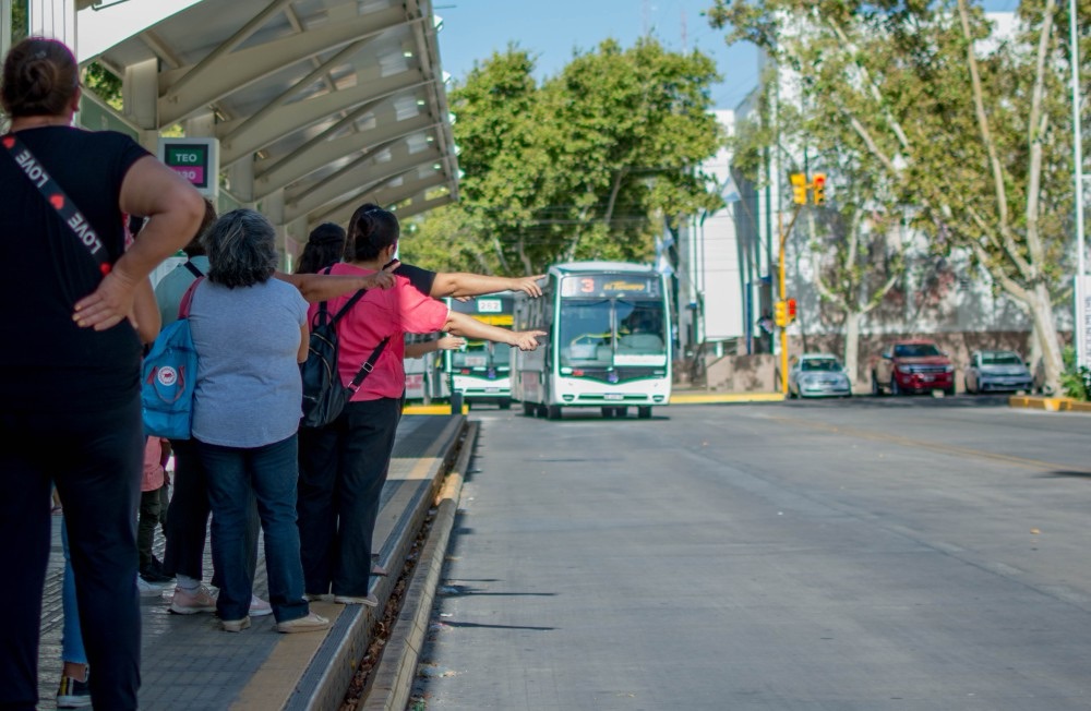 ¿Qué pasa si se sostiene el paro de colectivos en San Juan? Multas diarias y posible pase al fuero penal
