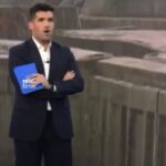 Una enorme ola golpeó en vivo a un periodista durante un temporal en el País Vasco