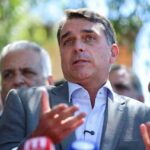 Investigan si Flávio Bolsonaro intentó llegar a la Argentina para viajar a Estados Unidos